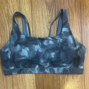Athleta Women’s Gray Patterned Sports Bra Size XL